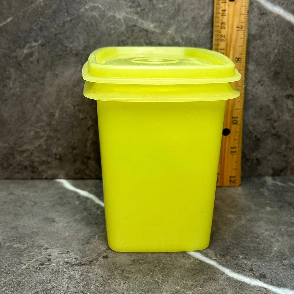 Tupperware Modular Mates Rectangular Canister Neon Yellow Lime Green 1243-1 Lid